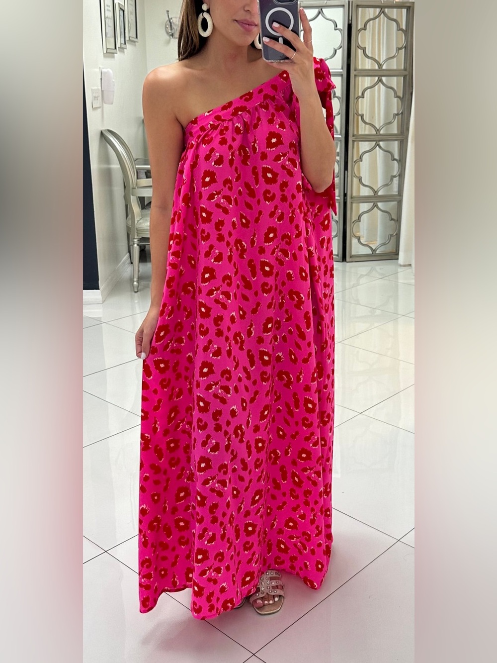Jodifl hot pink and red leopard print
one-shoulder flowy fit maxi dress M